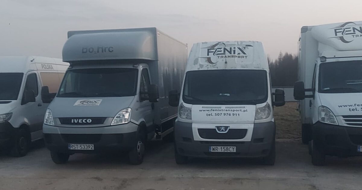 Samochody Fenix Transport przygotowane do przeprowadzki